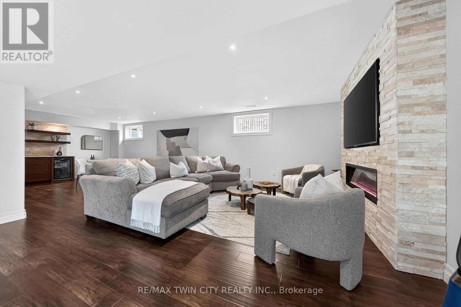 325 Deerfoot Trail, Waterloo, Ontario  N2K 0B4 - Photo 39 - X12929398