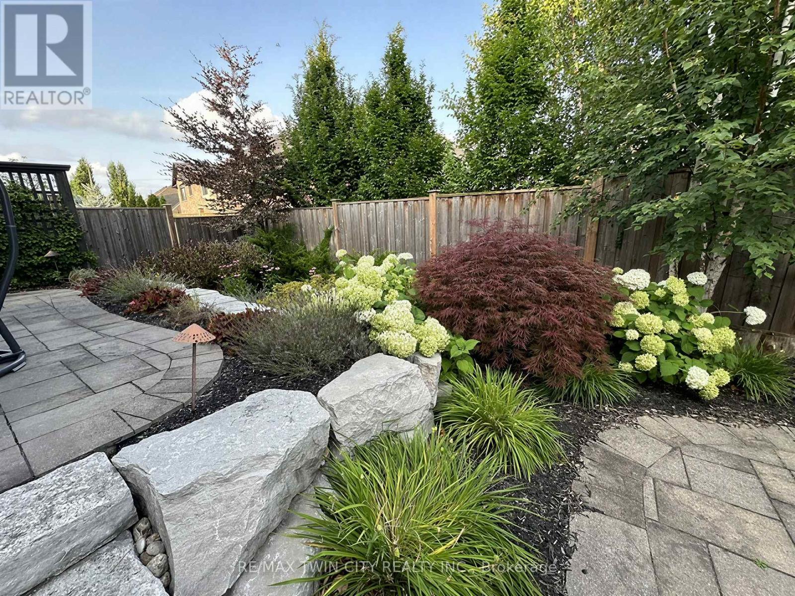 325 Deerfoot Trail, Waterloo, Ontario  N2K 0B4 - Photo 48 - X12929398