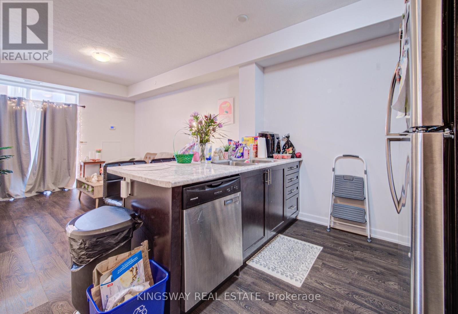 109 - 125 Shoreview Place, Hamilton, Ontario  L8E 0K3 - Photo 8 - X12929400