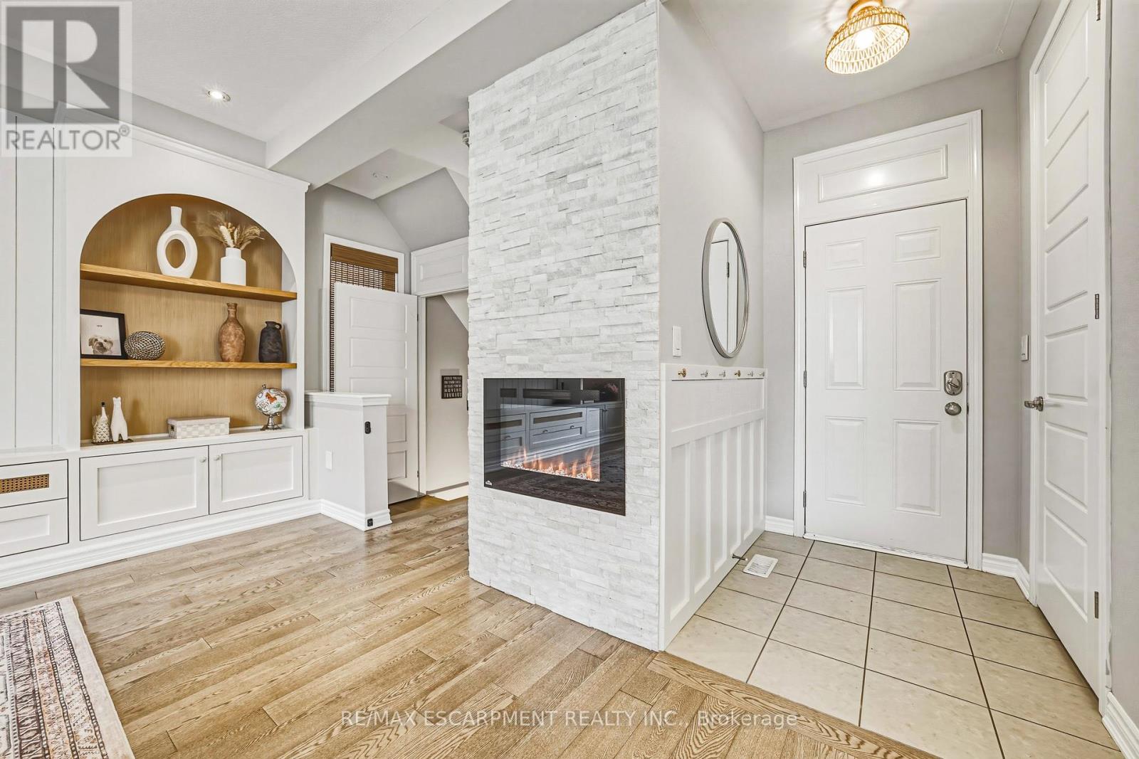 24 Stillwater Crescent, Hamilton, Ontario  L8B 1V6 - Photo 10 - X12929452