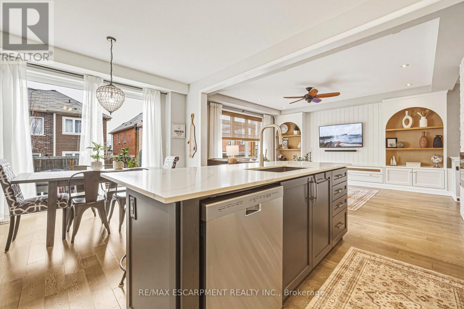 24 Stillwater Crescent, Hamilton, Ontario  L8B 1V6 - Photo 13 - X12929452