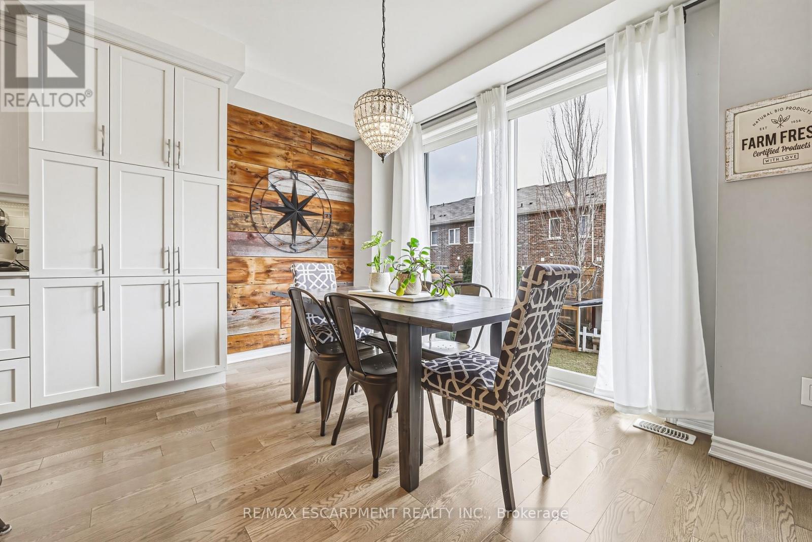 24 Stillwater Crescent, Hamilton, Ontario  L8B 1V6 - Photo 16 - X12929452