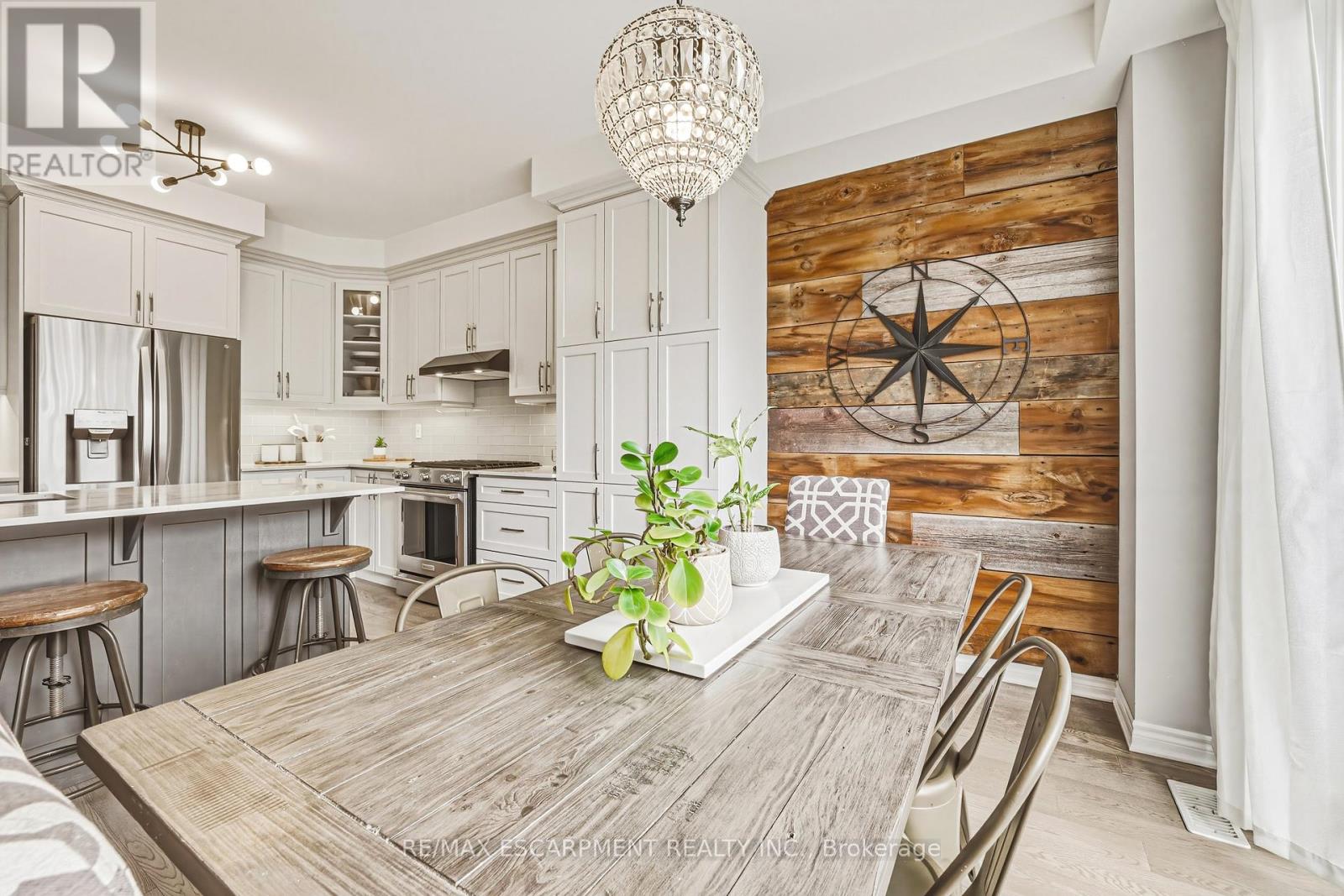 24 Stillwater Crescent, Hamilton, Ontario  L8B 1V6 - Photo 17 - X12929452