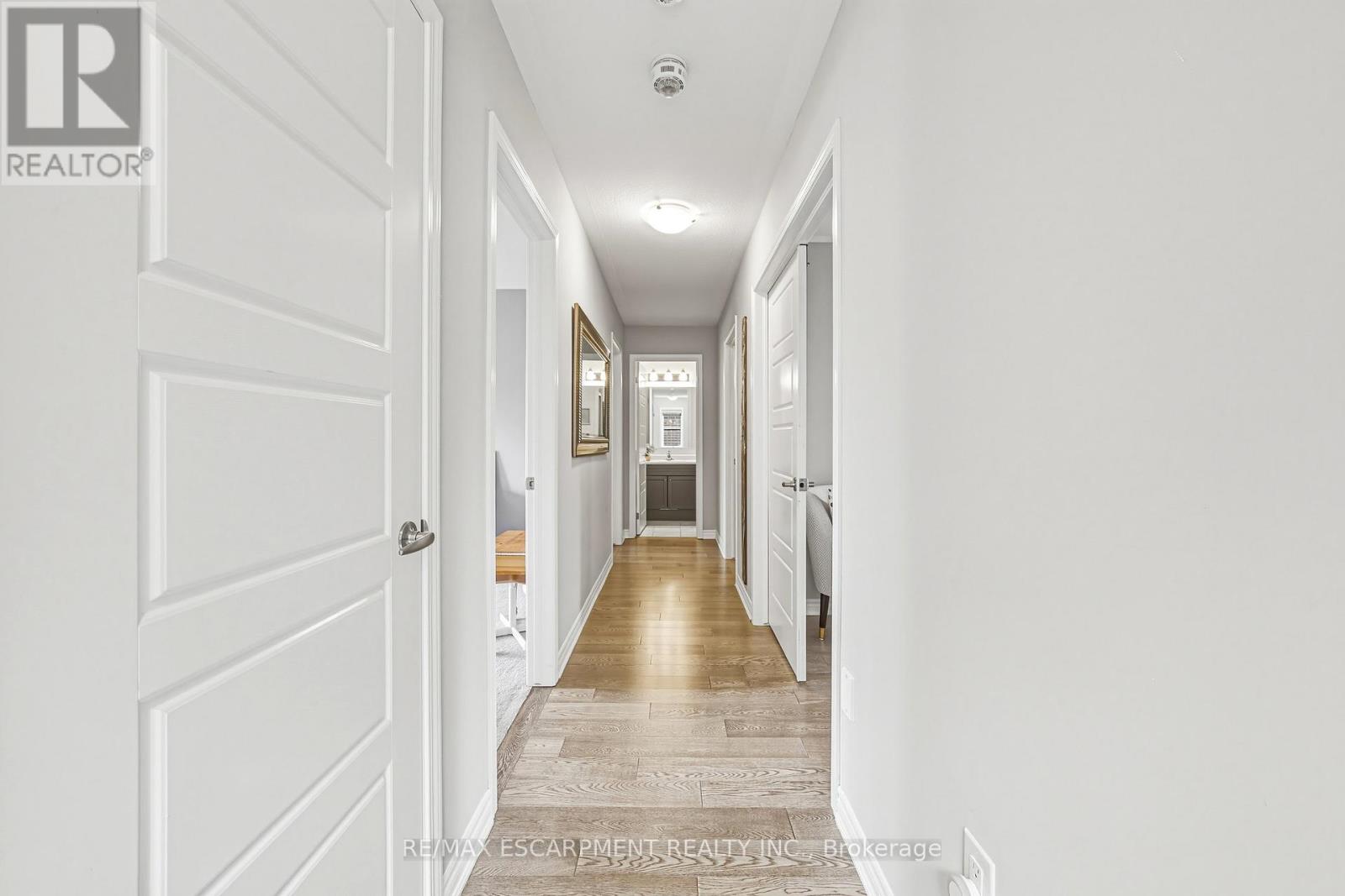 24 Stillwater Crescent, Hamilton, Ontario  L8B 1V6 - Photo 19 - X12929452