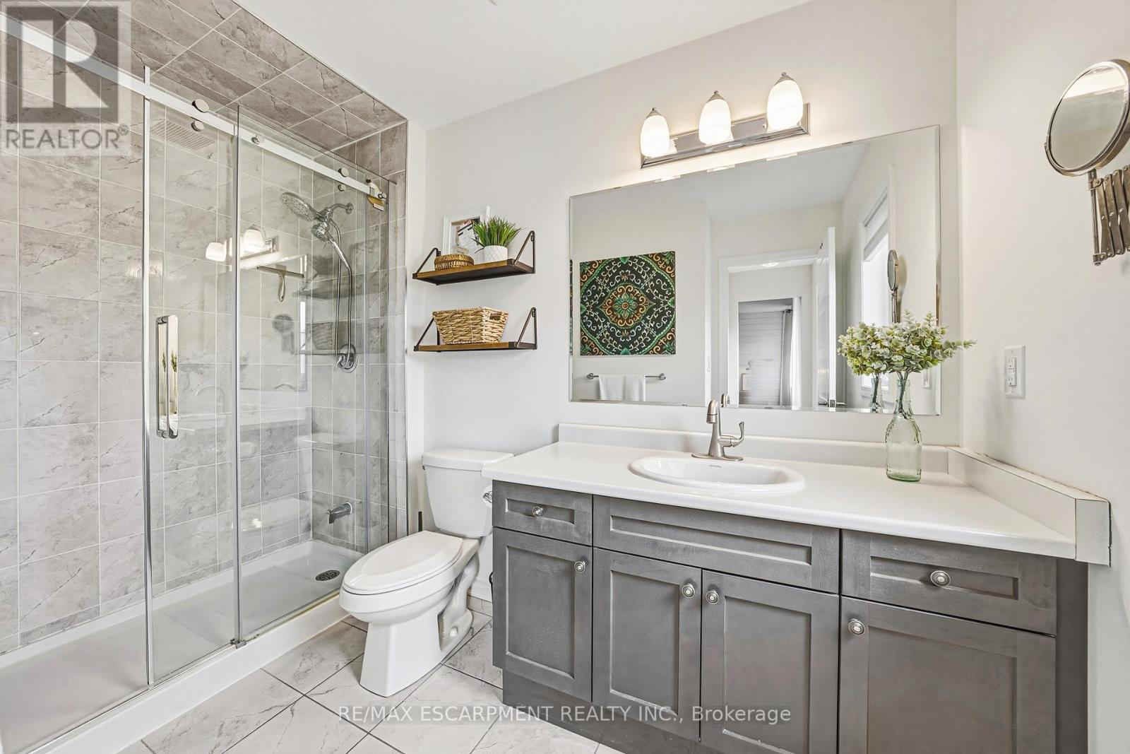 24 Stillwater Crescent, Hamilton, Ontario  L8B 1V6 - Photo 24 - X12929452