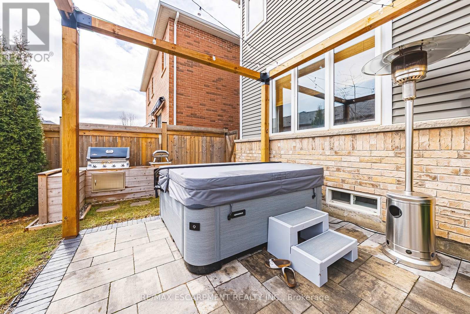 24 Stillwater Crescent, Hamilton, Ontario  L8B 1V6 - Photo 34 - X12929452