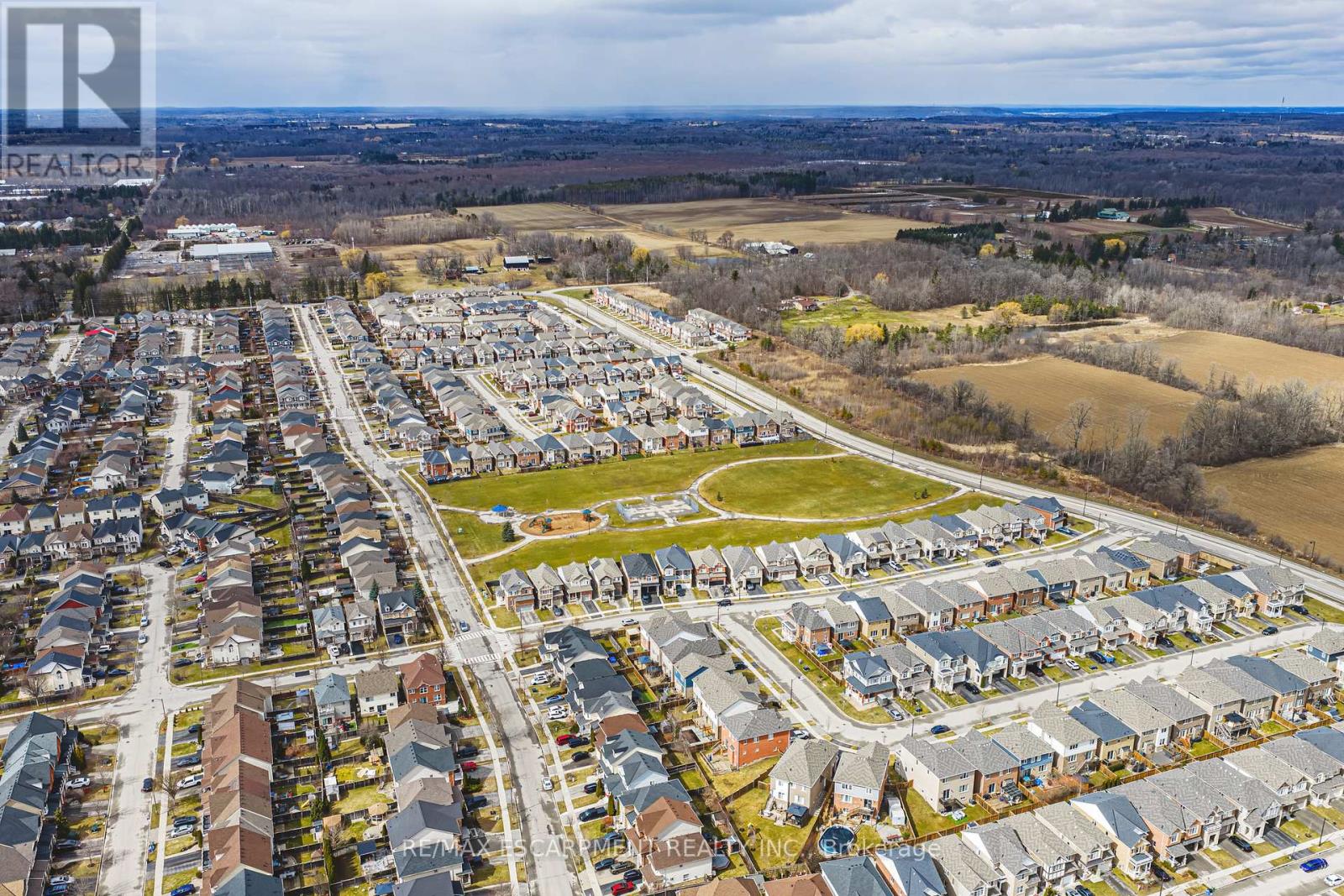 24 Stillwater Crescent, Hamilton, Ontario  L8B 1V6 - Photo 41 - X12929452