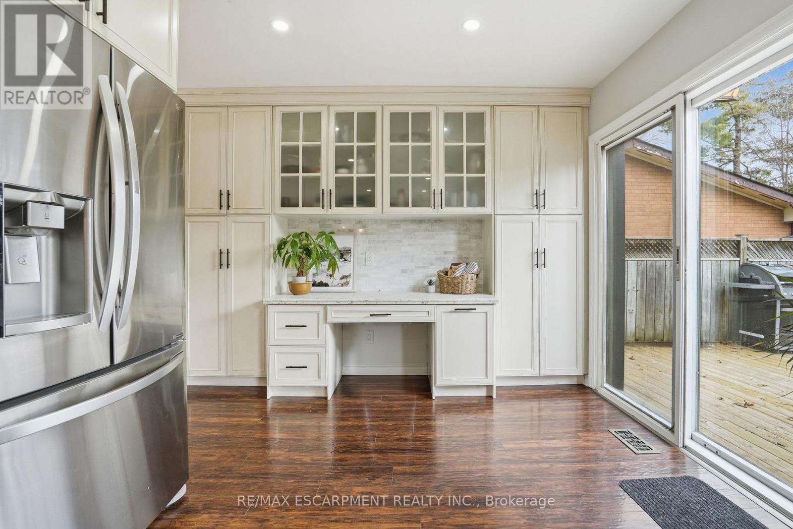 65 Rolston Drive, Hamilton, Ontario  L9C 3X6 - Photo 9 - X12929464