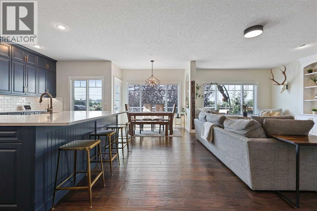 739 Cimarron Close, Okotoks, Alberta  T1S 1X4 - Photo 6 - A2295107