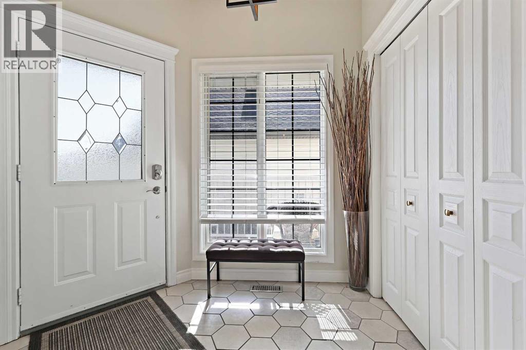 739 Cimarron Close, Okotoks, Alberta  T1S 1X4 - Photo 5 - A2295107