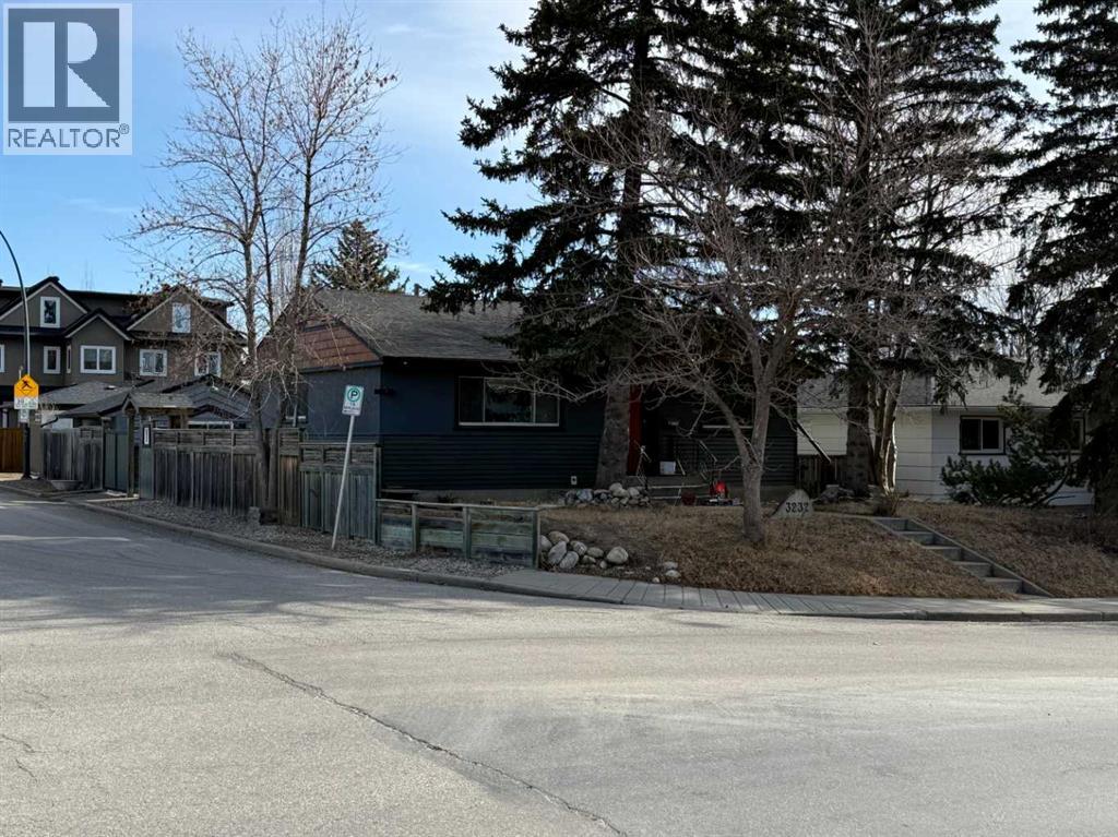 3232 Morley Trail Nw, Calgary, Alberta  T2M 4H2 - Photo 4 - A2295563