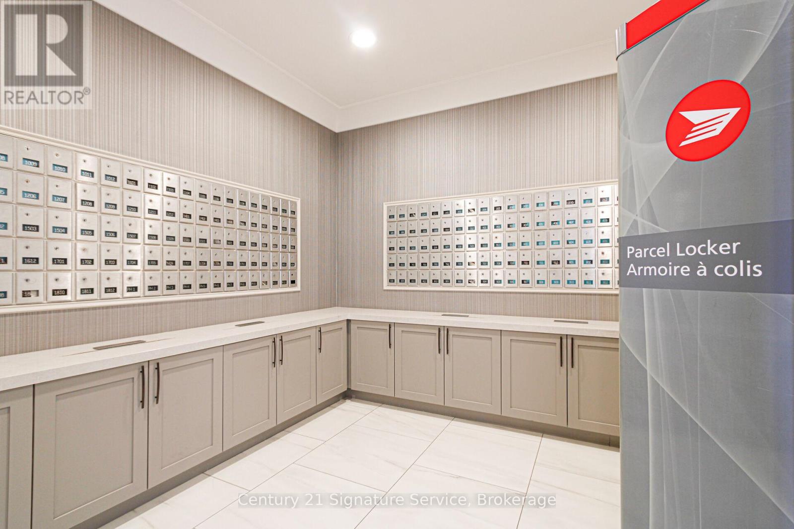 510 - 75 King Street E, Mississauga, Ontario  L5A 4G5 - Photo 3 - W12926258