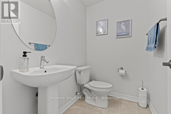 59 Folgate Crescent, Brampton, Ontario  L6R 0B3 - Photo 8 - W12803032