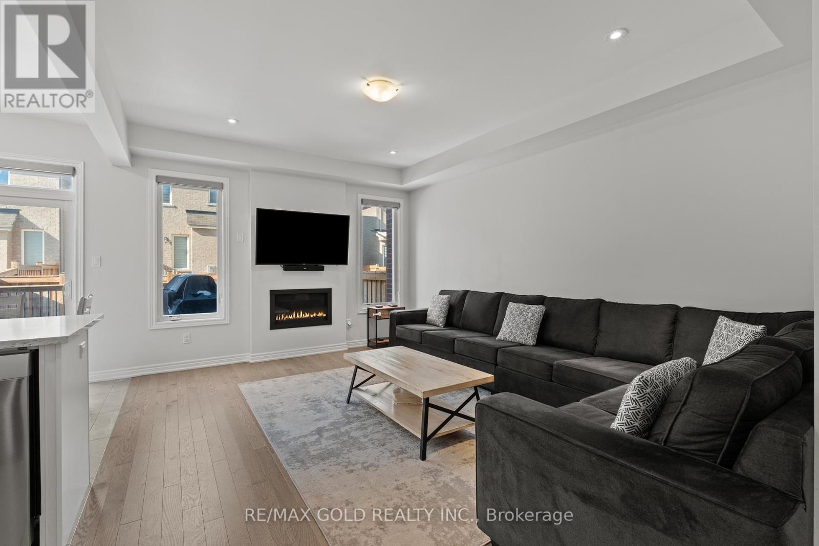 59 Folgate Crescent, Brampton, Ontario  L6R 0B3 - Photo 11 - W12803032