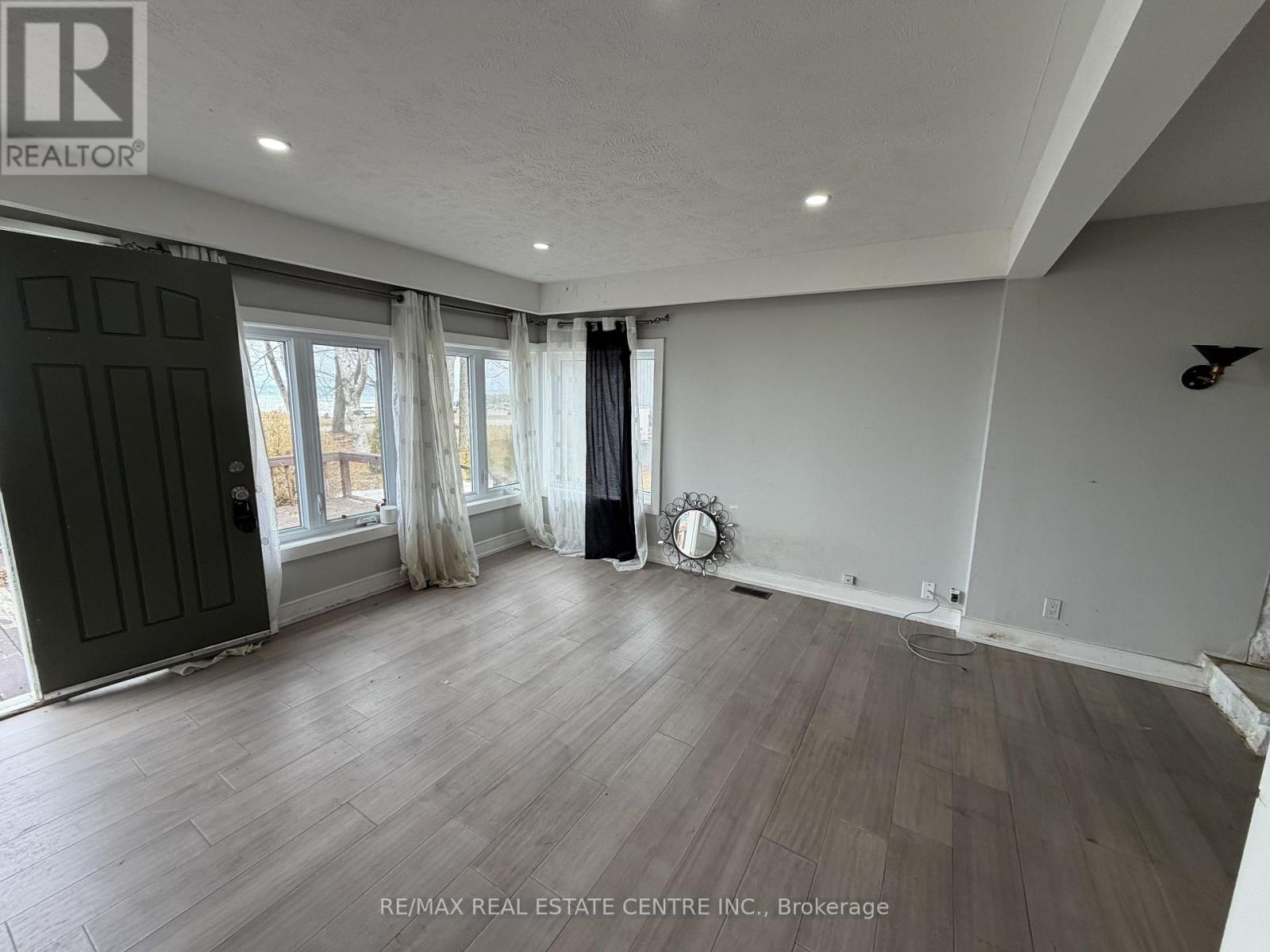 35 Lakeside Avenue, Meaford, Ontario  N4L 1A7 - Photo 15 - X12777894