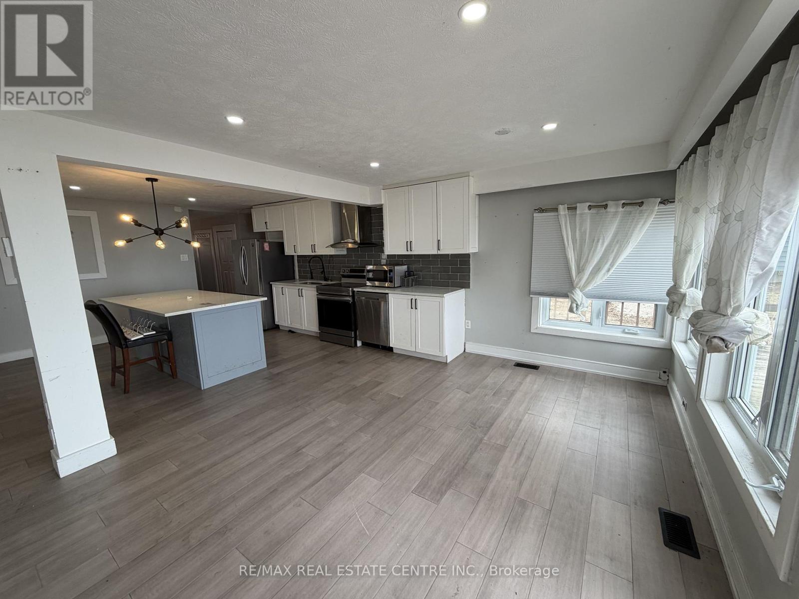 35 Lakeside Avenue, Meaford, Ontario  N4L 1A7 - Photo 10 - X12777894