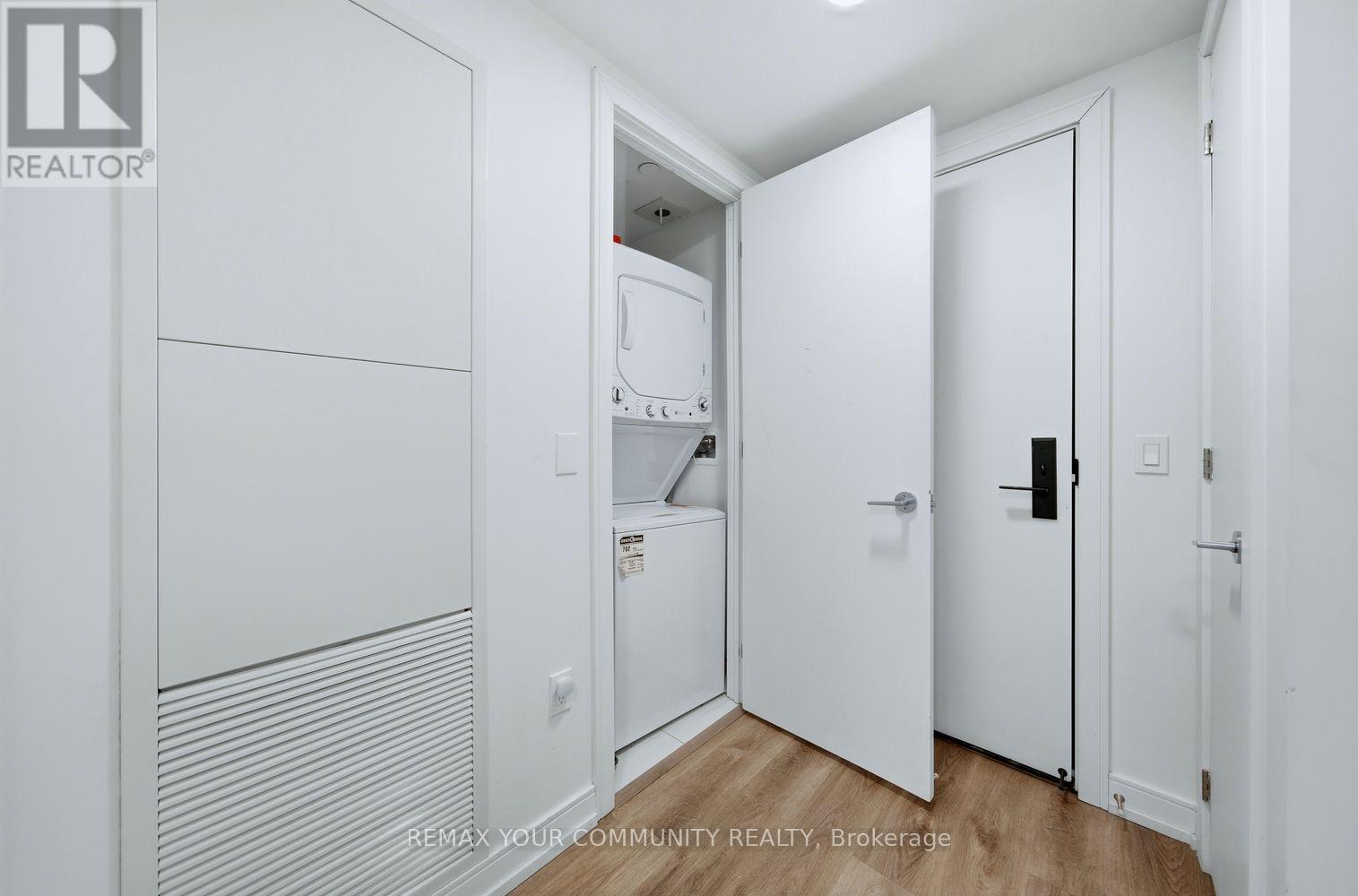 1317 - 1 Jarvis Street, Hamilton, Ontario  L8R 3J2 - Photo 23 - X12845898