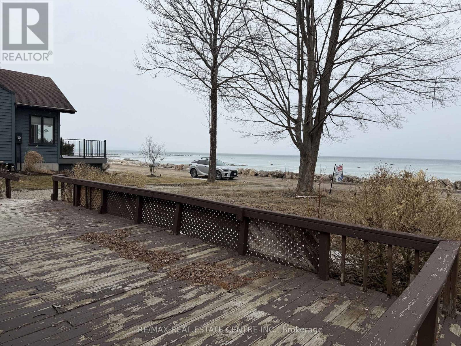 35 Lakeside Avenue, Meaford, Ontario  N4L 1A7 - Photo 3 - X12777894