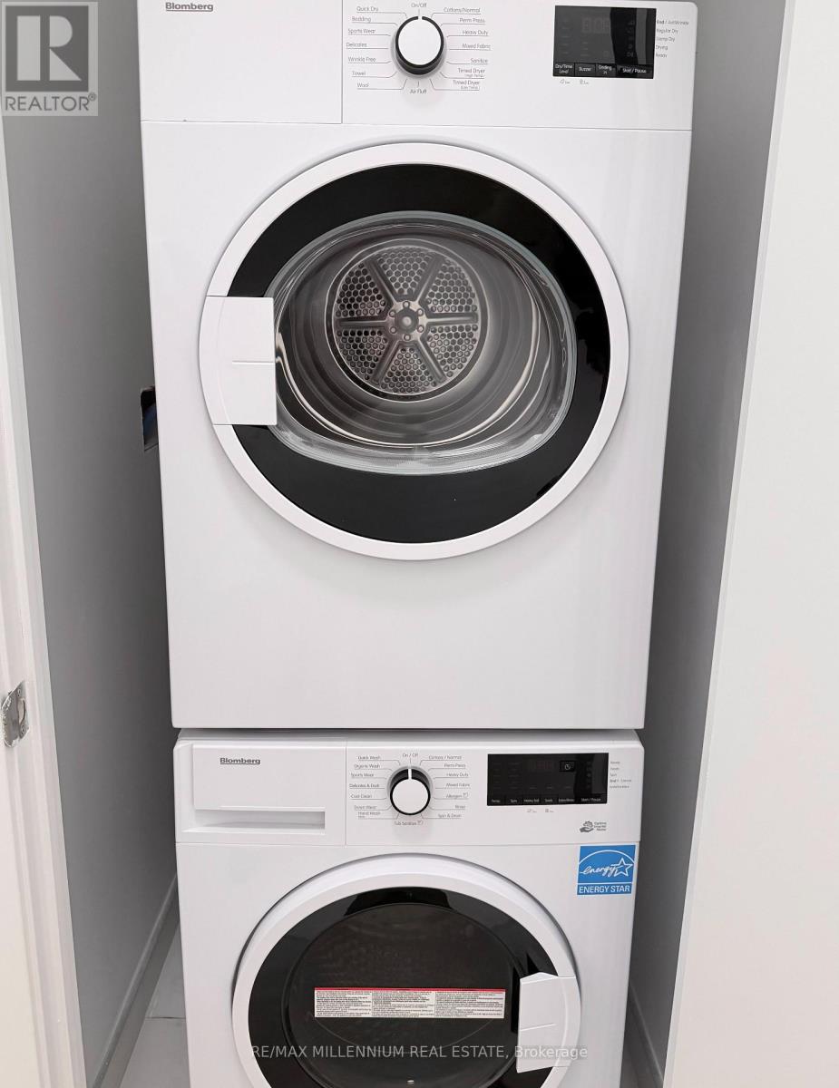 5901 - 3900 Confederation Parkway, Mississauga, Ontario  L5B 0M3 - Photo 14 - W12872284