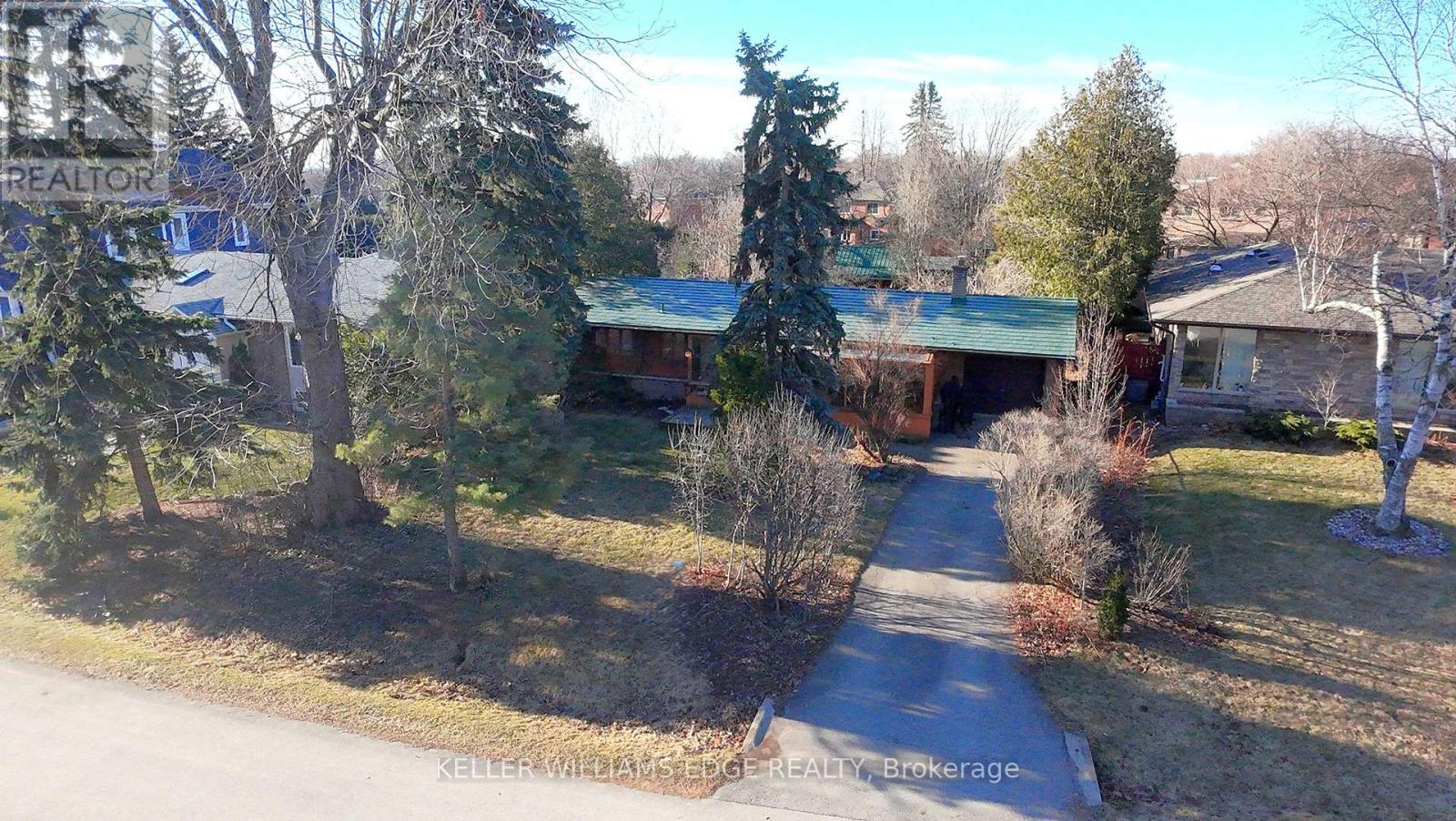 1322 Langdale Crescent, Oakville, Ontario  L6H 2K8 - Photo 32 - W12929216