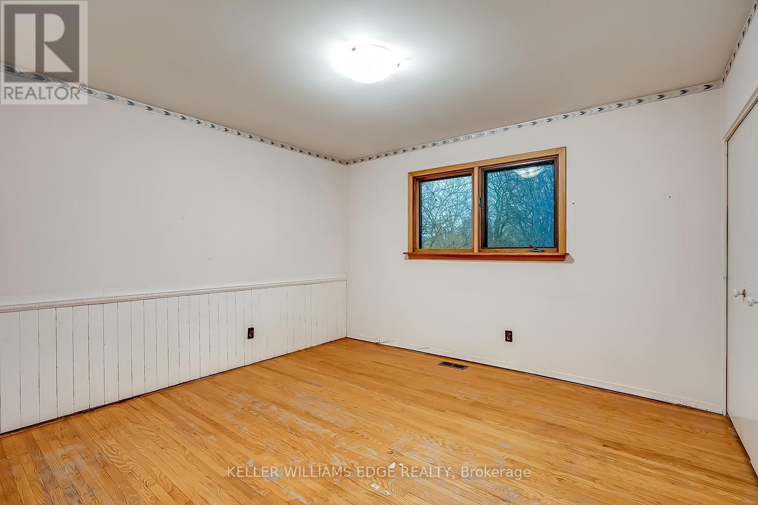 1322 Langdale Crescent, Oakville, Ontario  L6H 2K8 - Photo 13 - W12929216