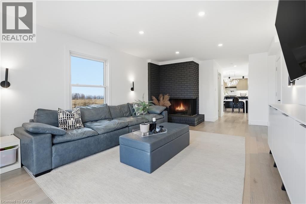 296 Ridge Road W, Grimsby, Ontario  L3M 4E7 - Photo 21 - 40815688