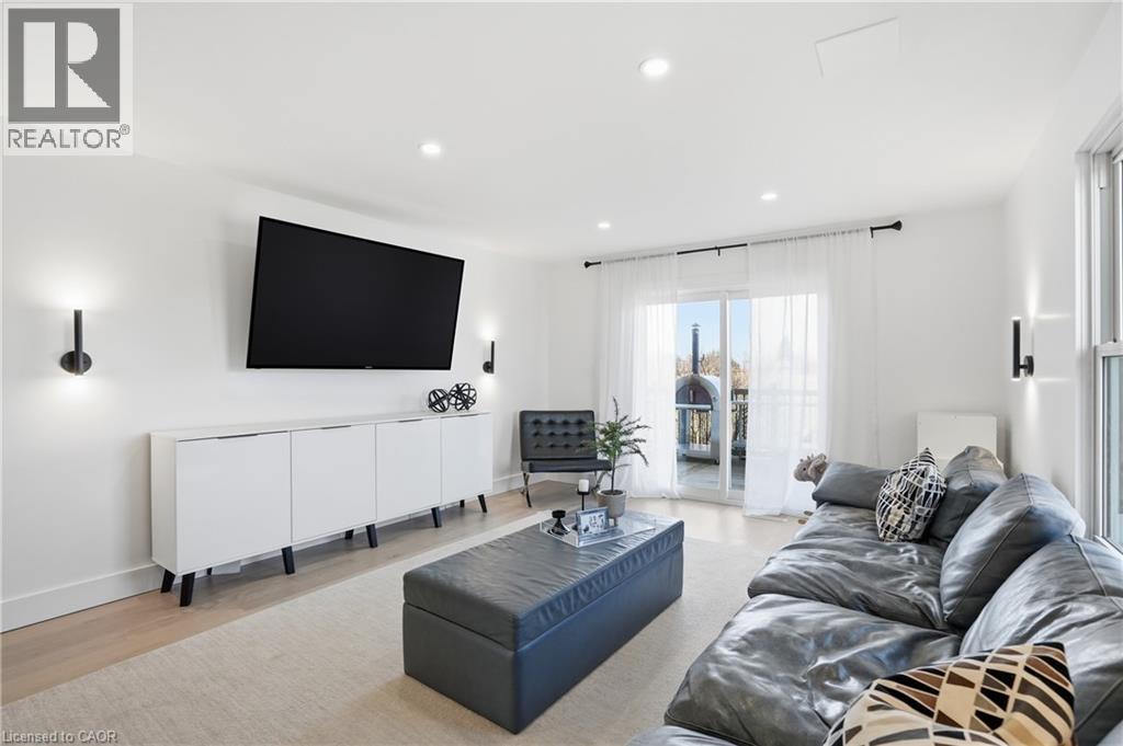 296 Ridge Road W, Grimsby, Ontario  L3M 4E7 - Photo 22 - 40815688