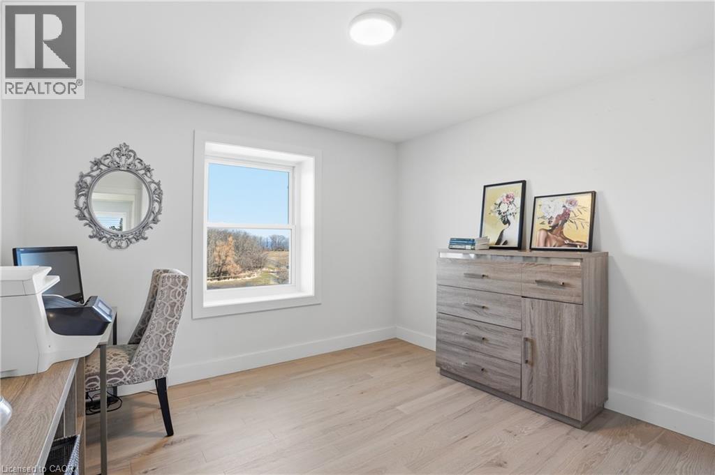 296 Ridge Road W, Grimsby, Ontario  L3M 4E7 - Photo 32 - 40815688