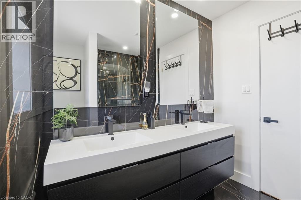 296 Ridge Road W, Grimsby, Ontario  L3M 4E7 - Photo 34 - 40815688