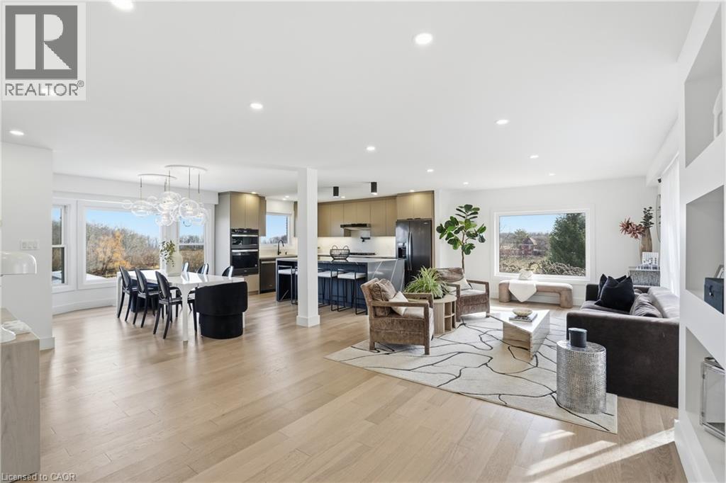 296 Ridge Road W, Grimsby, Ontario  L3M 4E7 - Photo 4 - 40815688