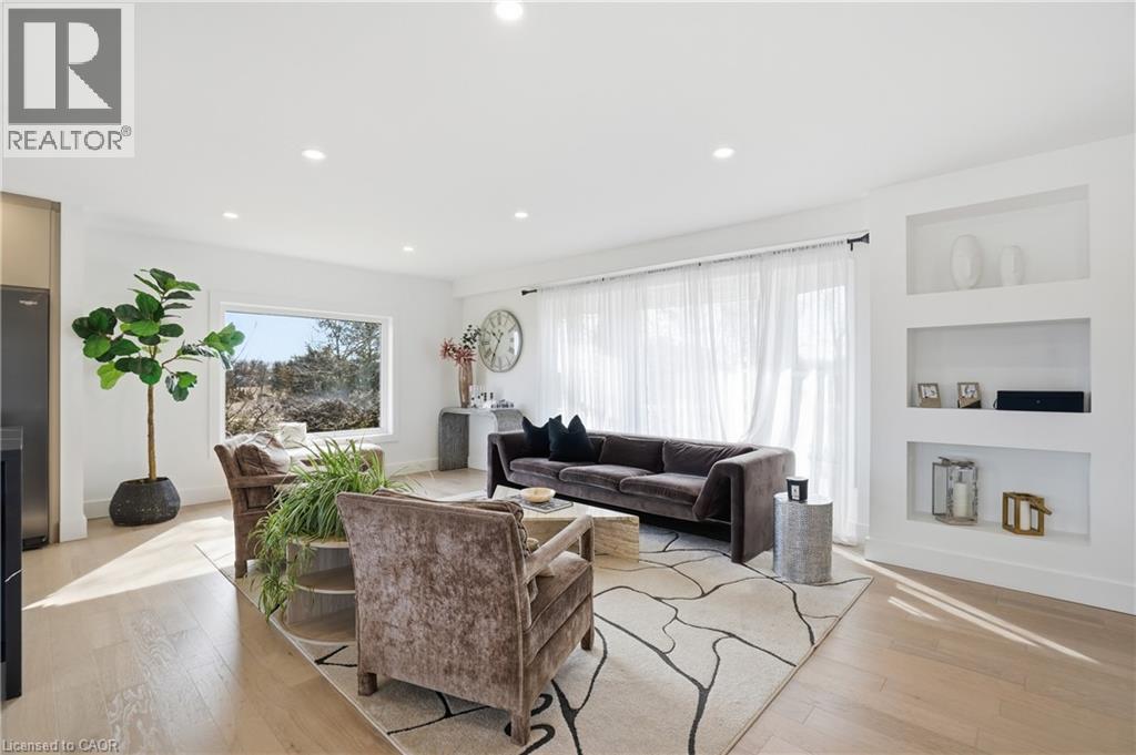 296 Ridge Road W, Grimsby, Ontario  L3M 4E7 - Photo 5 - 40815688