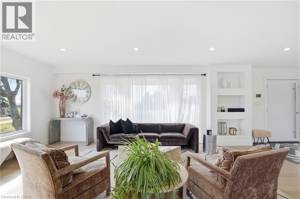 296 Ridge Road W, Grimsby, Ontario  L3M 4E7 - Photo 7 - 40815688