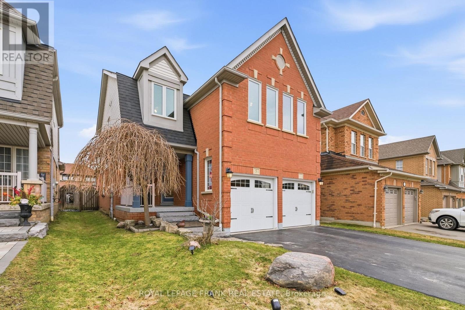 5 Telegraph Drive, Whitby, Ontario  L1P 1S2 - Photo 2 - E12929554