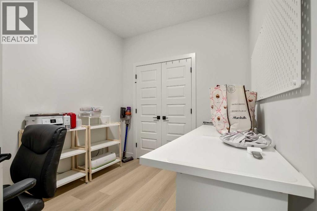 3081 Key Drive SW, Airdrie, Alberta  T4B 5T1 - Photo 4 - A2296989