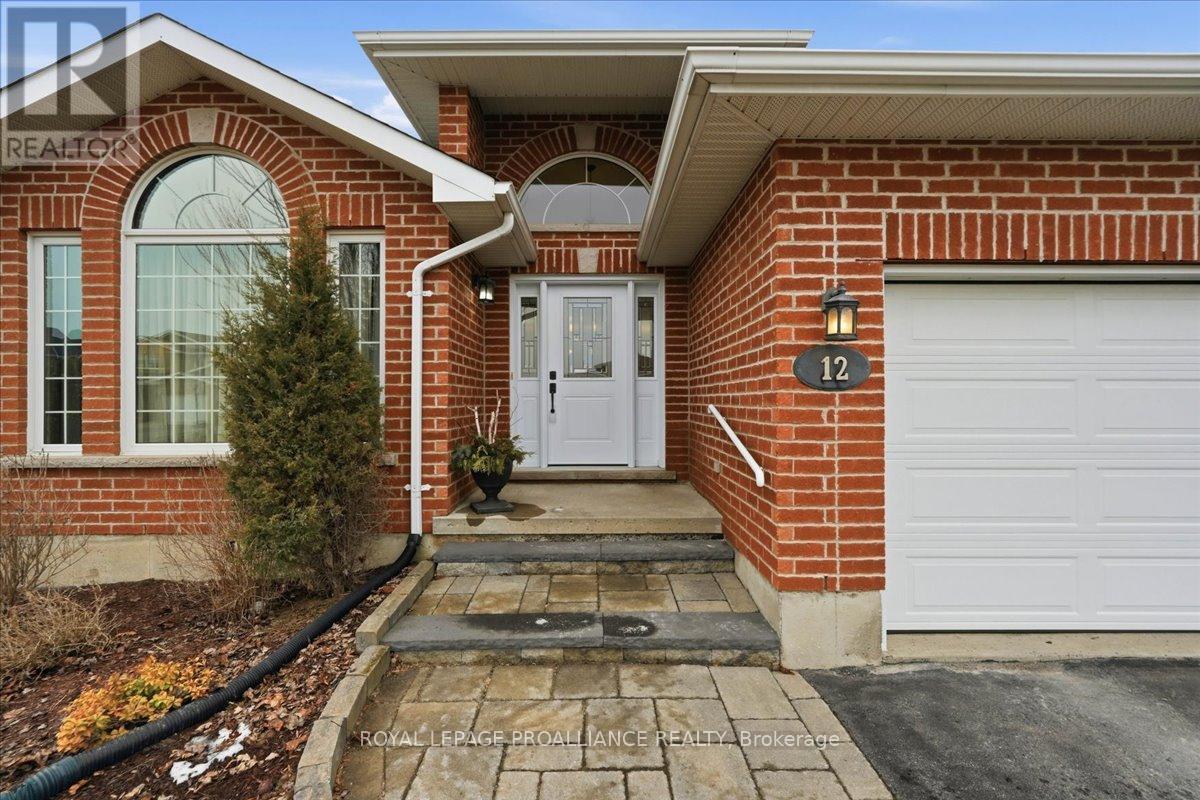 12 Chelsea Crescent, Belleville, Ontario  K8N 4Z5 - Photo 2 - X12929550