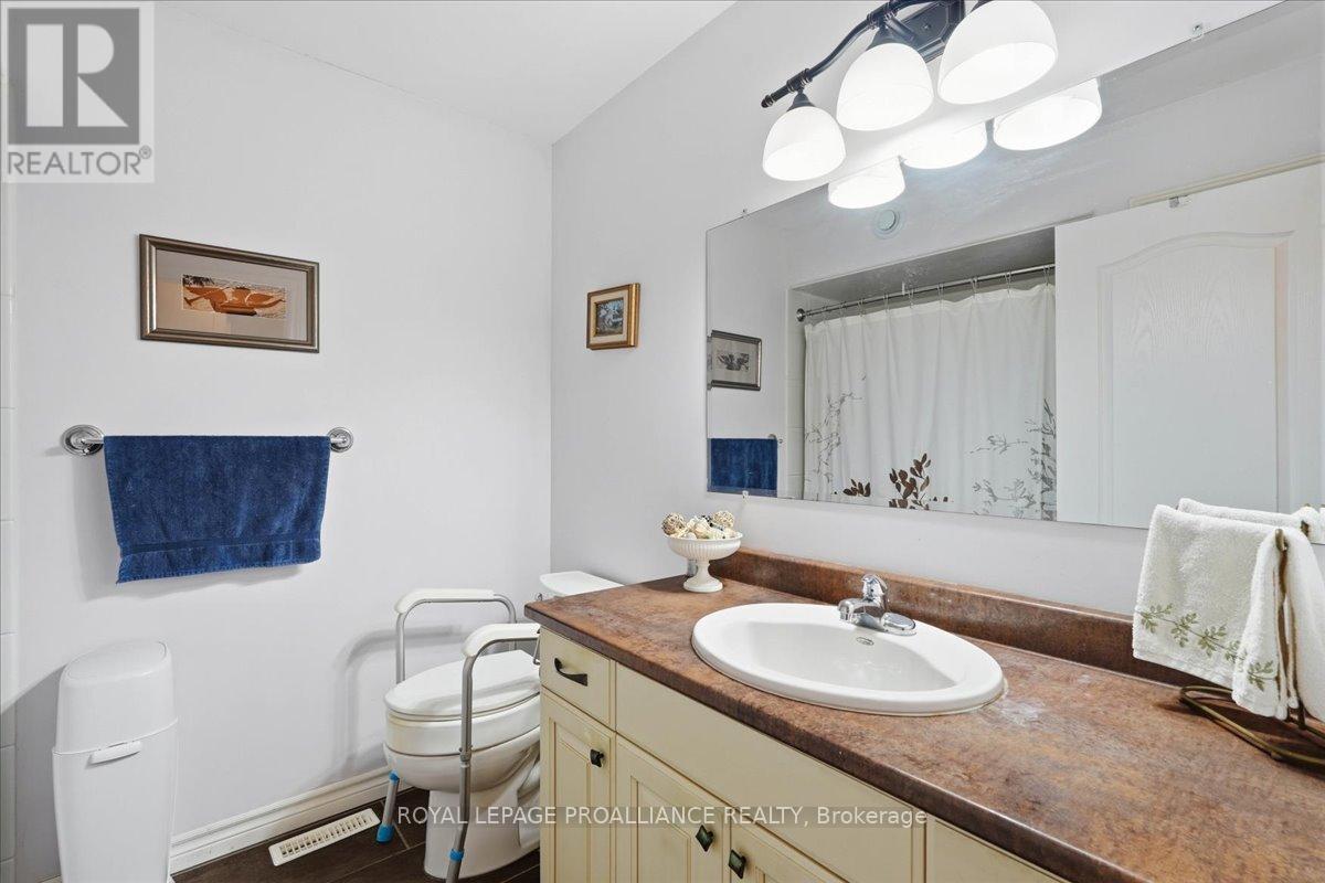 12 Chelsea Crescent, Belleville, Ontario  K8N 4Z5 - Photo 21 - X12929550