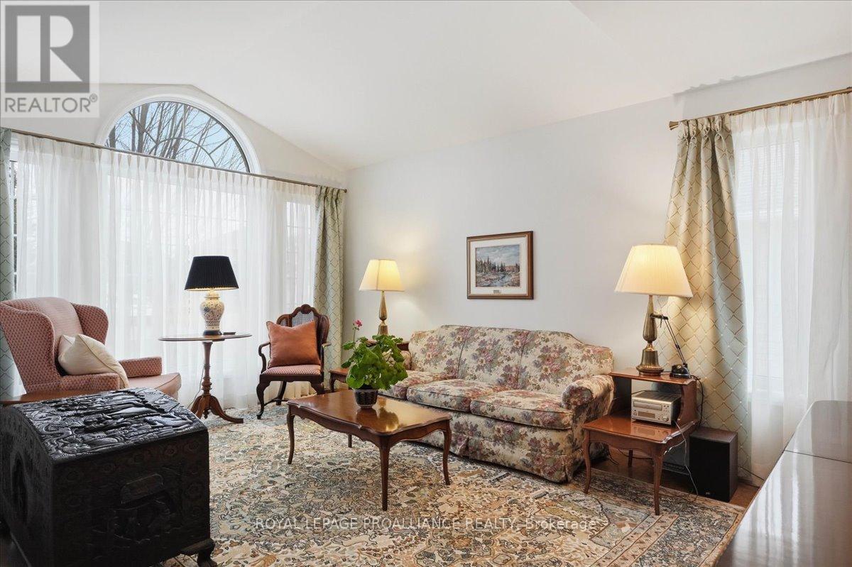 12 Chelsea Crescent, Belleville, Ontario  K8N 4Z5 - Photo 4 - X12929550