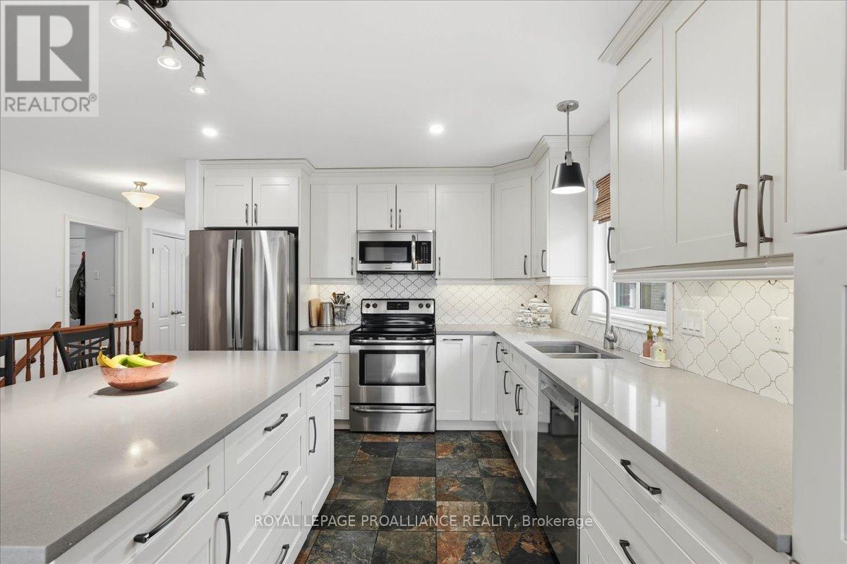 12 Chelsea Crescent, Belleville, Ontario  K8N 4Z5 - Photo 9 - X12929550