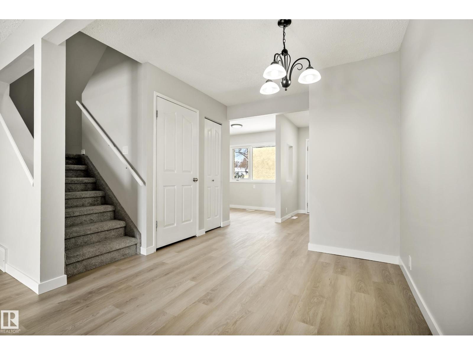 3311 139 Av Nw, Edmonton, Alberta  T5Y 1T2 - Photo 7 - E4479205