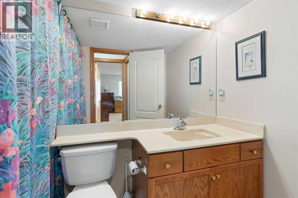 176 Christie Park Manor Sw, Calgary, Alberta  T3H 2T6 - Photo 31 - A2293322