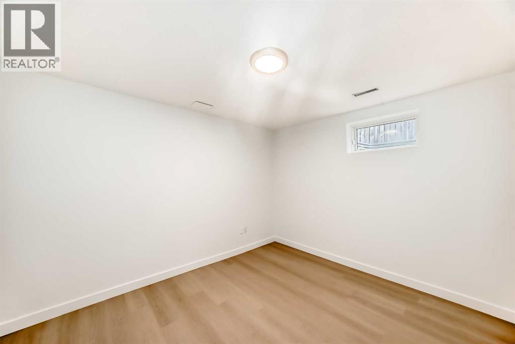 52 Mt Crandell Crescent W, Lethbridge, Alberta  T1K 6L6 - Photo 22 - A2295332