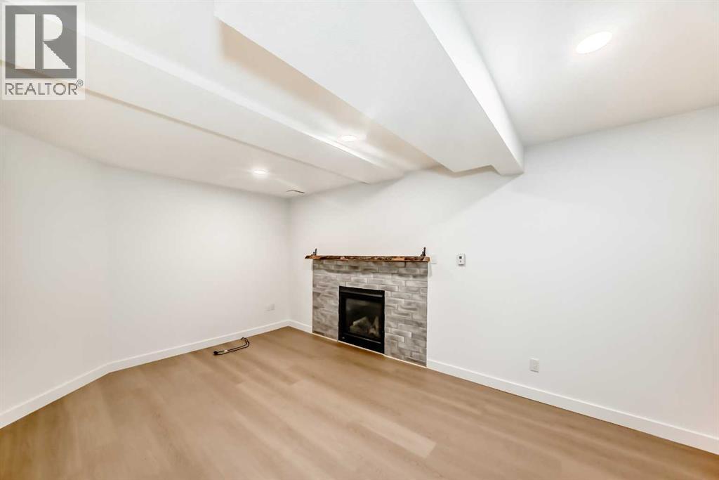 52 Mt Crandell Crescent W, Lethbridge, Alberta  T1K 6L6 - Photo 18 - A2295332