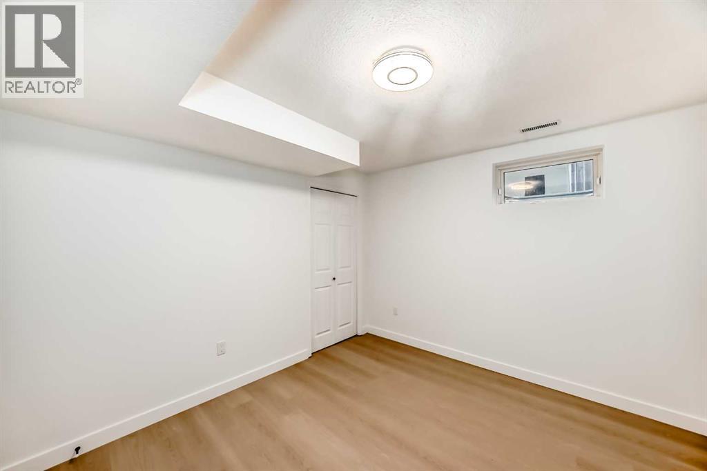 52 Mt Crandell Crescent W, Lethbridge, Alberta  T1K 6L6 - Photo 24 - A2295332