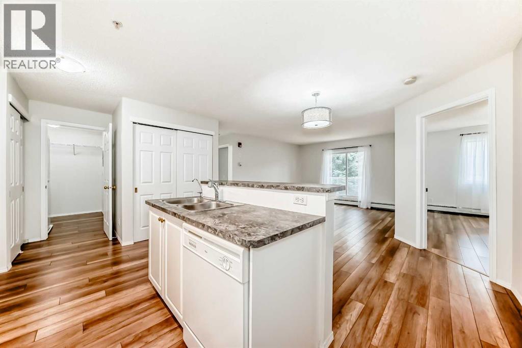 215, 290 Shawville Way Se, Calgary, Alberta  T2Y 3Z9 - Photo 6 - A2295733