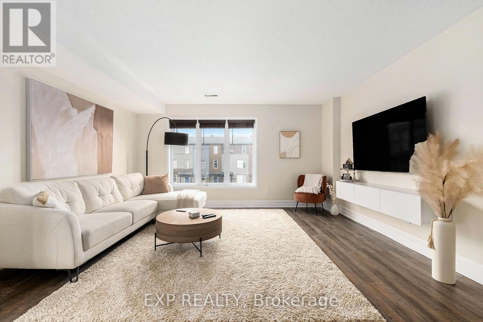 76 Lakepointe Drive, Ottawa, Ontario  K4A 5E5 - Photo 3 - X12929512