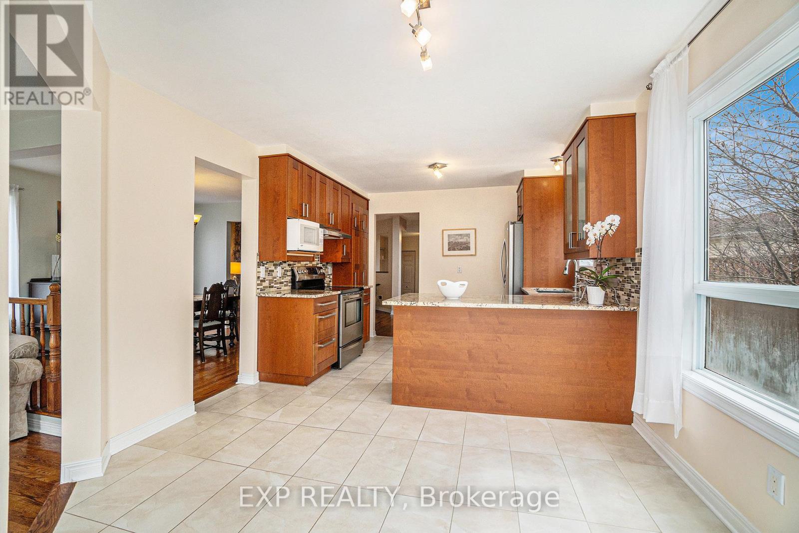 29 Woodford Way, Ottawa, Ontario  K2J 4B9 - Photo 15 - X12929540