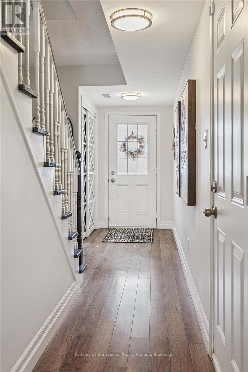 69 - 470 Beach Boulevard, Hamilton, Ontario  L8H 6X2 - Photo 4 - X12929562