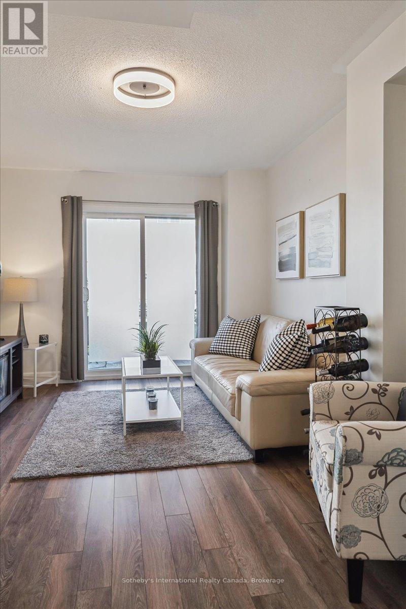 69 - 470 Beach Boulevard, Hamilton, Ontario  L8H 6X2 - Photo 7 - X12929562