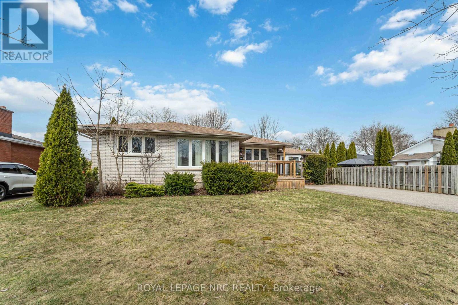3987 Montcalm Crescent, Niagara Falls, Ontario  L2G 6L9 - Photo 3 - X12929568