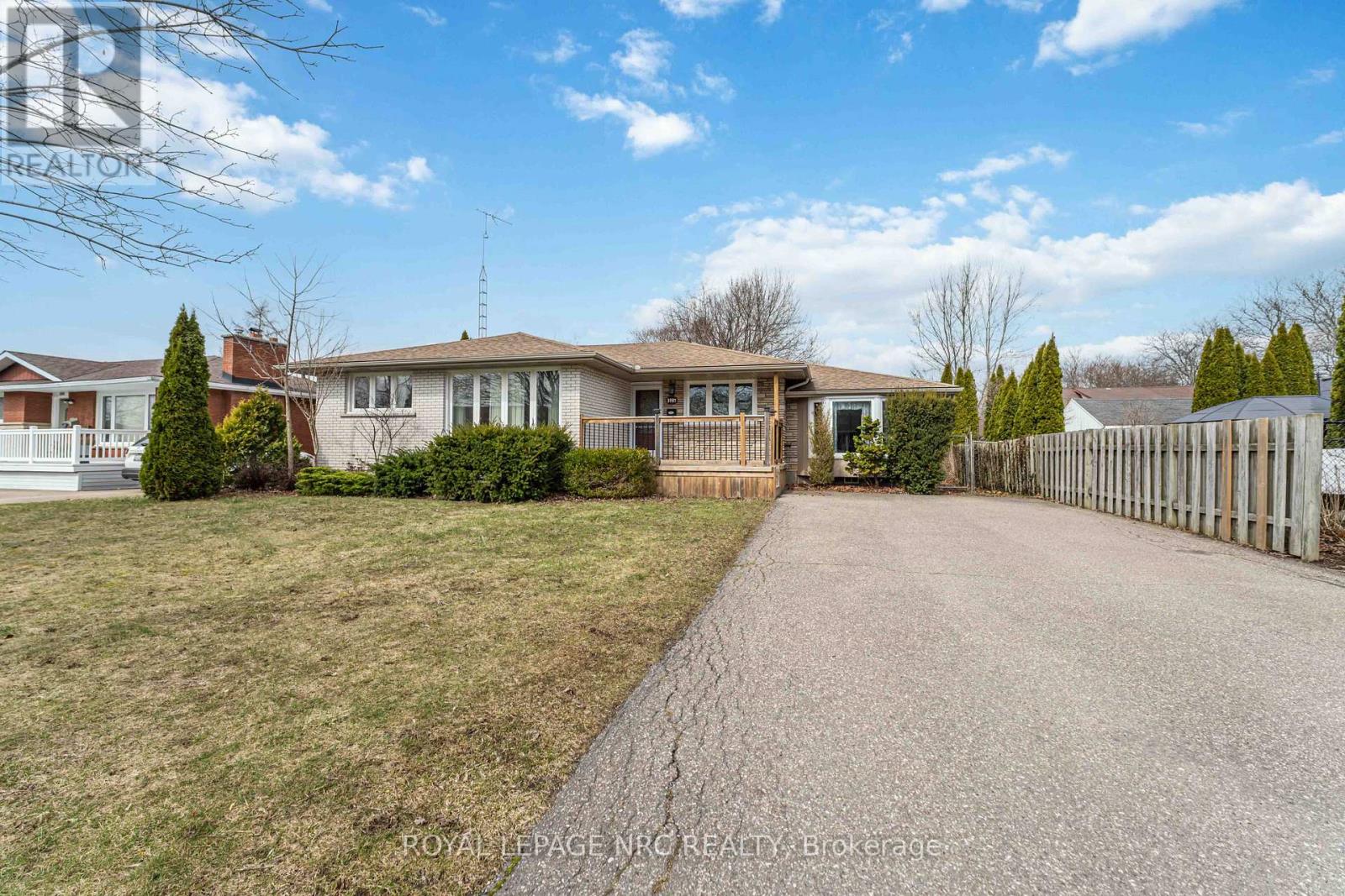 3987 Montcalm Crescent, Niagara Falls, Ontario  L2G 6L9 - Photo 4 - X12929568